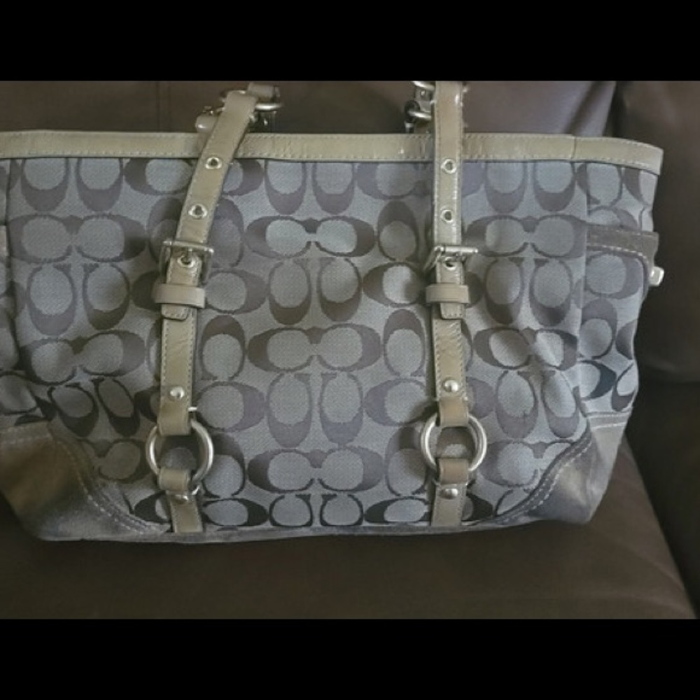 Coach Signature Purse